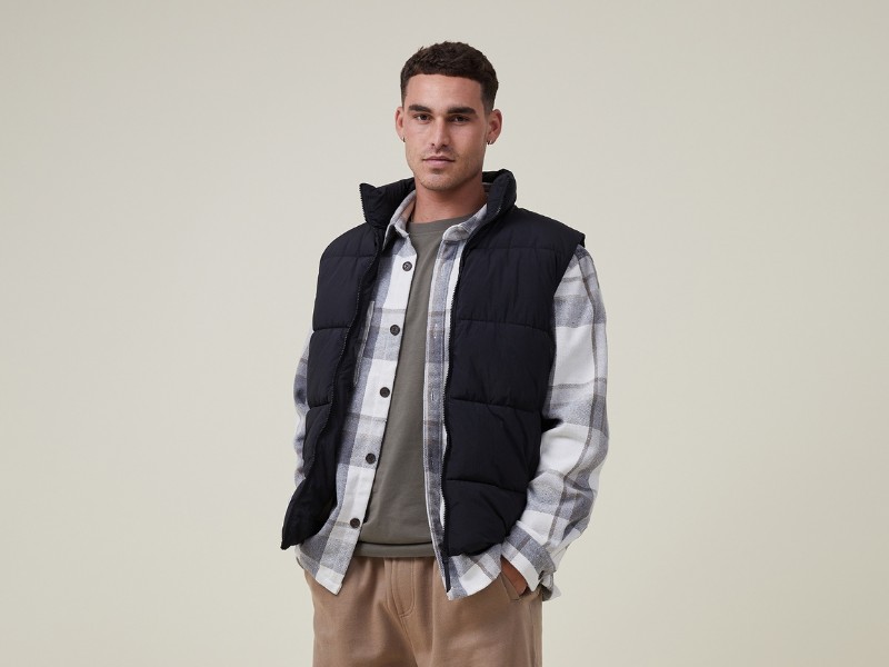 Áo gile phao dành cho những chàng trai cá tính.