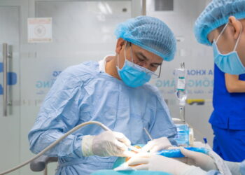 Yêu cầu tay nghề bác sĩ thực hiện cao và trang thiết bị hiện đại